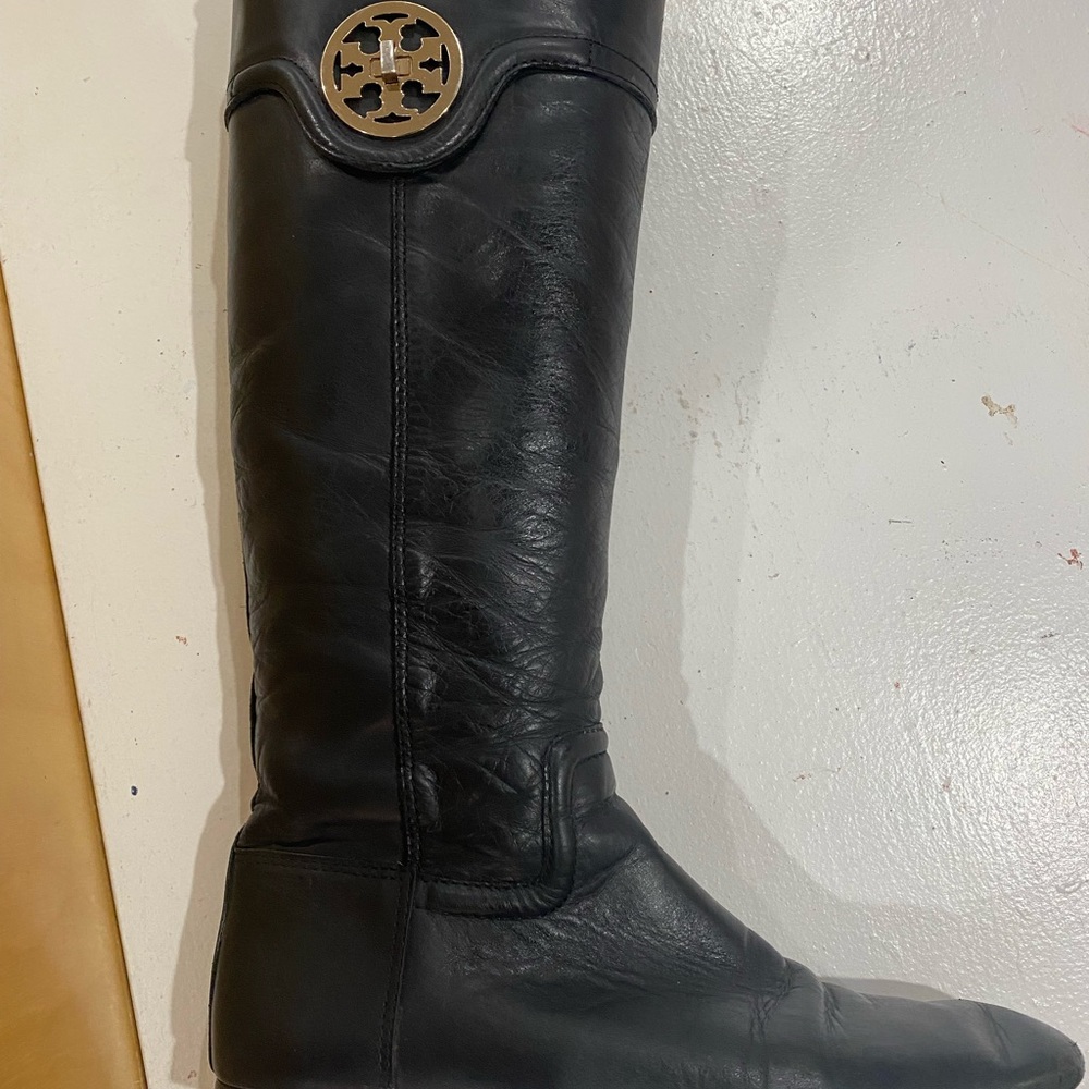 Tory Burch boots size 9M